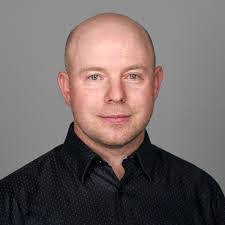 Darin Lowe's Instagram, Twitter & Facebook