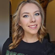 Gina Rutherford's Instagram, Twitter & Facebook