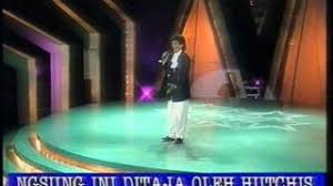 Tiada jarak pemisah lagi tiada tabir sempadan budi aku terima dan jua memberi seikhlas hati seribu tahun dan sejuta langkah seribu tahun bersinar cinta kita bertemu di penghujung rindu. Jamal Abdillah Penghujung Rindu 1994 Youtube