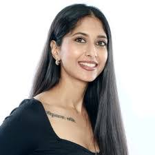 Taryn Bennett's Instagram, Twitter & Facebook