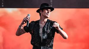 Perry Farrell Talks Porno for Pyros Reunion, 2024 Farewell Tour, and 30th  Anniversary of Debut Album