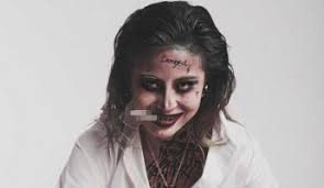Prank muka menjadi joker ini adalah prank sederhana dimana muka kita di kerutkan kedepan yang akhirnya agak sedukit mirip joker. Berubah Jadi Joker Wajah Awkarin Seram Banget