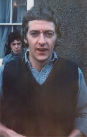 Anyone remember our great English teacher mr dackie I think what lessons we  ad with him