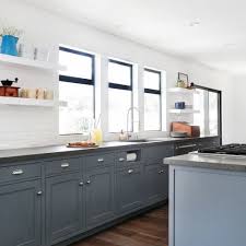 Looking for some kitchen cabinet color ideas that will wow? The 7 Best Kitchen Cabinet Paint Colors