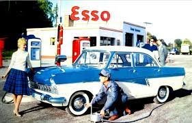 5 üzerinden 3.6 puan aldı, esso stryn bensinstasjon, göz at: Ford Taunus 17 M Pa Esso Bensinstasjon 1960 Tallet Gamla Bilar Bilar Fordon