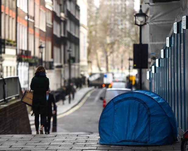 Home Office plans to halve time asylum seekers given to find accommodation | Immigration and asylum | The Guardian