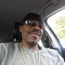 Rob Mathis's Instagram, Twitter & Facebook