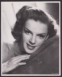 Robert Walker and Judy Garland starred in "The Clock" (1945). Judy Garland  was such a lovely lady with her flower hair. This is my all-time favorite  romantic movie! I fell in love