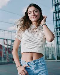 Politiek interesseert mij niet. Woke? Nog nooit van dat woord gehoord: ASMR-sensatie  Nanou en tiktokkers Nour en Fatma | De Morgen