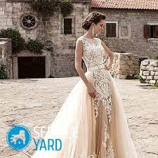 Lace wedding dresses have always been popular among brides. How To Wash A Wedding Dress With Rhinestones At Home