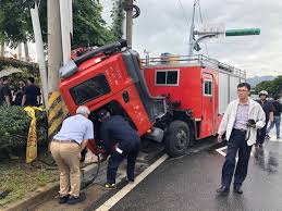 1,187 likes · 11 talking about this · 154 were here. æ¶ˆé˜²è»Š æ–·é ­ äººè¡ç ´çª—å™´å‡ºå°éšŠé•·é€ƒä¸åŠé­è¼¾æ–ƒ è˜‹æžœæ–°èžç¶² è˜‹æžœæ—¥å ±