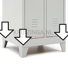 Mit zusätzlichen einlegeböden, halterungen und weiterem zubehör im schrank lässt sich der stauraum optimal nutzen. Schrank Zubehor Fussgestell 55 Frei Haus Kruizinga De