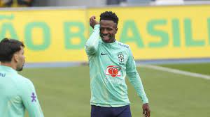 Así fue como 'Vini' casi emula con Brasil un gol histórico del Real Madrid