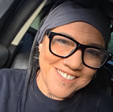 Can anyone recommend a painter to paint the exterior of our house? We are  in Los Romanes. Many thanks