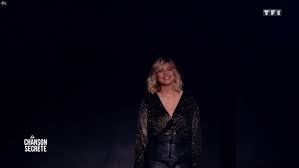 Le 01 janvier, de ce fait, c'est au tour de mimie mathy de passer sur le plateau. Louane La Chanson Secrete 29 12 18