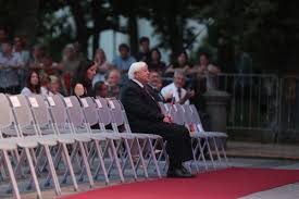 Milan Kučan: Velika koalicija bi ...