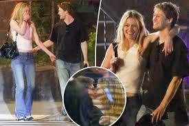 Taylor Swift’s ex Joe Alwyn and ‘Love Story’ star Sarah Pidgeon share steamy kiss in NYC date photos