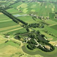 Het fort is gebouwd tussen 1845 en 1847 en het diende als bescherming tegen aanvallen van de vijand. Pin Op Dutch Water Defence Lines More