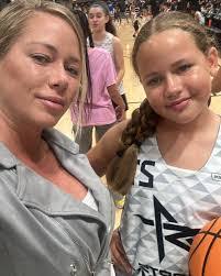 Alisha Ledford's Instagram, Twitter & Facebook