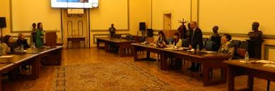 Le doctorat (du latin doctorem, de doctum, supin de docere, enseigner) est généralement le grade universitaire le plus élevé. Doctorat Umfcd