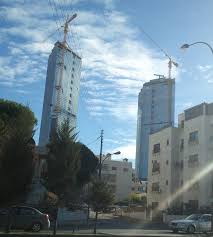 هل تريد أن تقضي إجازتك في الأردن؟ هناك أفضل العروض في 617 فندق في عمان. Jordan Gate Towers Wikipedia
