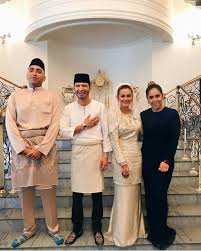 Foto sekitar majlis akad nikah juliana evans dan tengku sharifuddin. Tengku Sharifuddin Shah