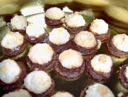Kokoskuppeln Mit Fur Die Kokosbusserl Und Eiklar Rezept Mit Bild Rezept Lebensmittel Essen Rezepte Kokoskuppeln