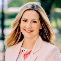 Amanda Sutliff's Instagram, Twitter & Facebook