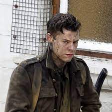 Harry styles is on the set of his first movie, 'dunkirk' directed by christopher nolan. 50 Harry Styles Haircut Ideas To Try Men Hairstyles World