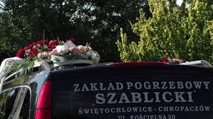 Nic w tej historii nie jest bowiem jednoznaczne, a to powoduje, że spekulacjom nie ma końca. Eeufif6bg1y6gm