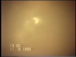 August 1999, in der letzten woche der großen sommerferien in hessen, findet in süddeutschland zur mittagszeit eine totale sonnenfinsternis statt. Totale Sonnenfinsternis 1999 Stuttgart Youtube