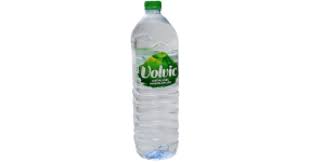 Unser wasser auf seiner 15 jahre dauernden reise durch das gestein der französischen alpen erhält unser wasser seine ausgewogene mineralisierung und die einmalig kühle frische. Volvic Angebote 1 5l Aktionspreis De