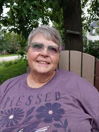 Congratulations to Mary Jo Hilsabeck, who is celebrating her 20-year  anniversary with the bank! Mary Jo is the Teller Supervisor at Savannah and  also helps open new accounts, coordinate supply orders and