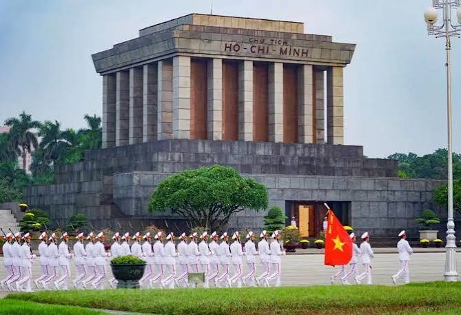 Kinh nghiệm tham quan Quảng trường Ba Đình – “Trái tim” của Thủ đô Hà Nội – VinWonders
