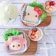 おはようございます ˊ ᵕˋ 昨日お友達から かおりちゃんが好きそうなピンクのパンがあったよ と ランチパック をいただいたので マイメロ ちゃんと キティーちゃん に変身させてみました キティーちゃんは卵 マイメロちゃんは とクリームがはいってい