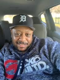 What's the key to building muscle in VR workouts?