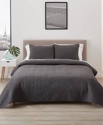 Whether it's a luxury bed set or a more casual fleece ensemble, lodge bedding turns any bedroom check out our complete bedding collections, which include comforter, bedskirt, shams and accent. Afpanqz Black Comforters For Men Wmen All Season Luxury Comforter Thin Summer Quilt Box Stitching 45x51 Bed Blanket Quilts Sofa Blankets Aztec Style Classic Quilt Quilts Kolenik Bedding