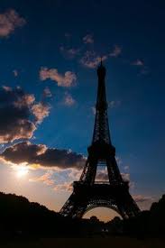 Turis dan warga masuk ke dalam kolam trocadero fountains (air mancur trocadero) dekat menara eiffel di paris, kamis (25/7/2019). 38 Best Menara Eiffel Paris Ideas Paris Eiffel Tour Eiffel