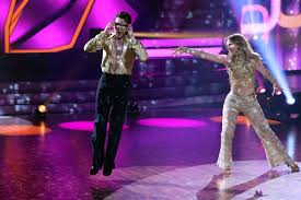 Sie kann nicht teilnehmen, weil sie plötzlich starke schmerzen im rechten fuß hatte. Let S Dance 19 3 2021 Meinung Kritik Kommentare Ich Bin Froh