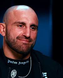 Megan Olivi Interviews Alexander Volkanovski