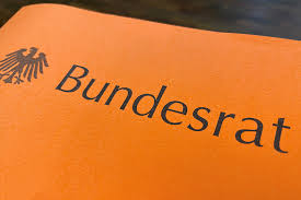 May 30, 2021 · das neue gesetz der bundesregierung muss nun noch von den politikern und politikerinnen im bundestag und bundesrat beschlossen werden. Der Bevollmachtigte Beim Bund 1005 Sitzung Des Bundesrates