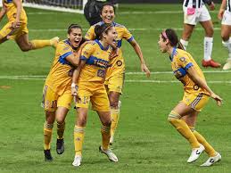 Jaime lozano dio instrucciones desde la banca y dieron resultado, pues sus pupilos se. Tigres Femenil Da El Primer Golpe A Rayadas En La Final