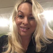 Gina Heck's Instagram, Twitter & Facebook