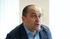 Вся україна, від севастополя і сімферополя до києва, від донецька і луганська до ужгорода буде підтримувати їх у кожному матчі. Svishyov U Sbornoj Ukrainy Eshyo Est Vremya Sshit Novuyu Formu Chtoby Poehat Na Evro 2020