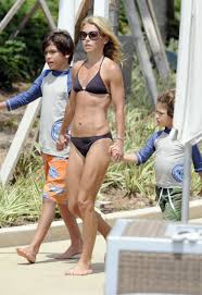 Kelly ripa's height is 5ft 2.5in (159 cm). Celebrity Entertainment Kelly Ripa Bikini Popsugar Celebrity Photo 5