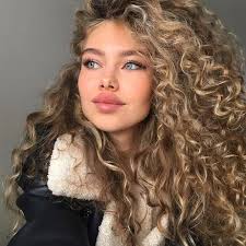 H A I R Panosundaki Pin