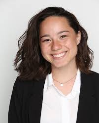 Laura Bourne's Instagram, Twitter & Facebook