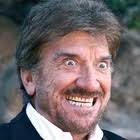 Chi non sa ride, mi insospettisce. Frasi Di Gigi Proietti Le Migliori Solo Su Frasi Celebri It