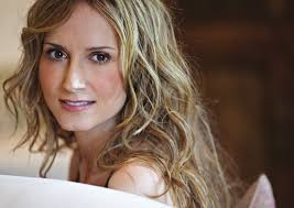 CHELY WRIGHT: