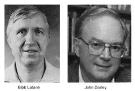 Efekt apatického diváka: Proč přihlížející nepomohou oběti? — K zamyšlení